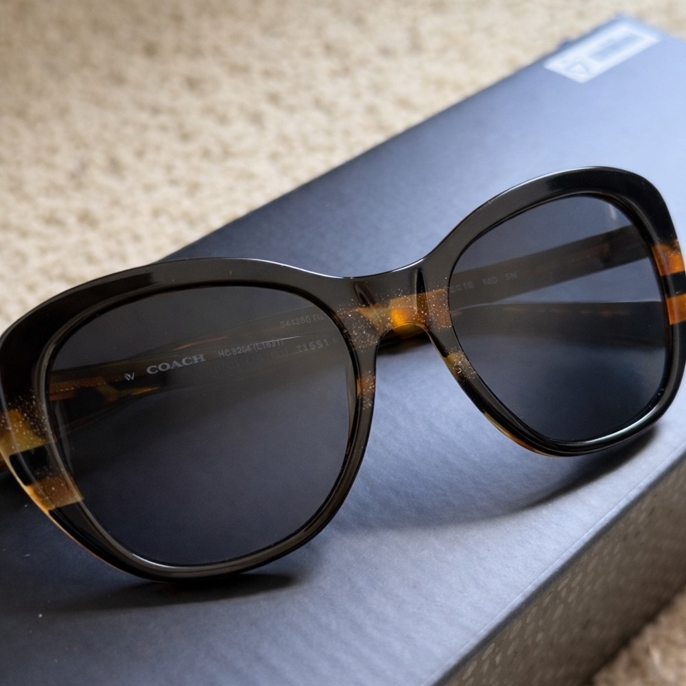 Coach HC8204 L1631 Tortoise Sunglasses Black Lens 52-19-140 Women